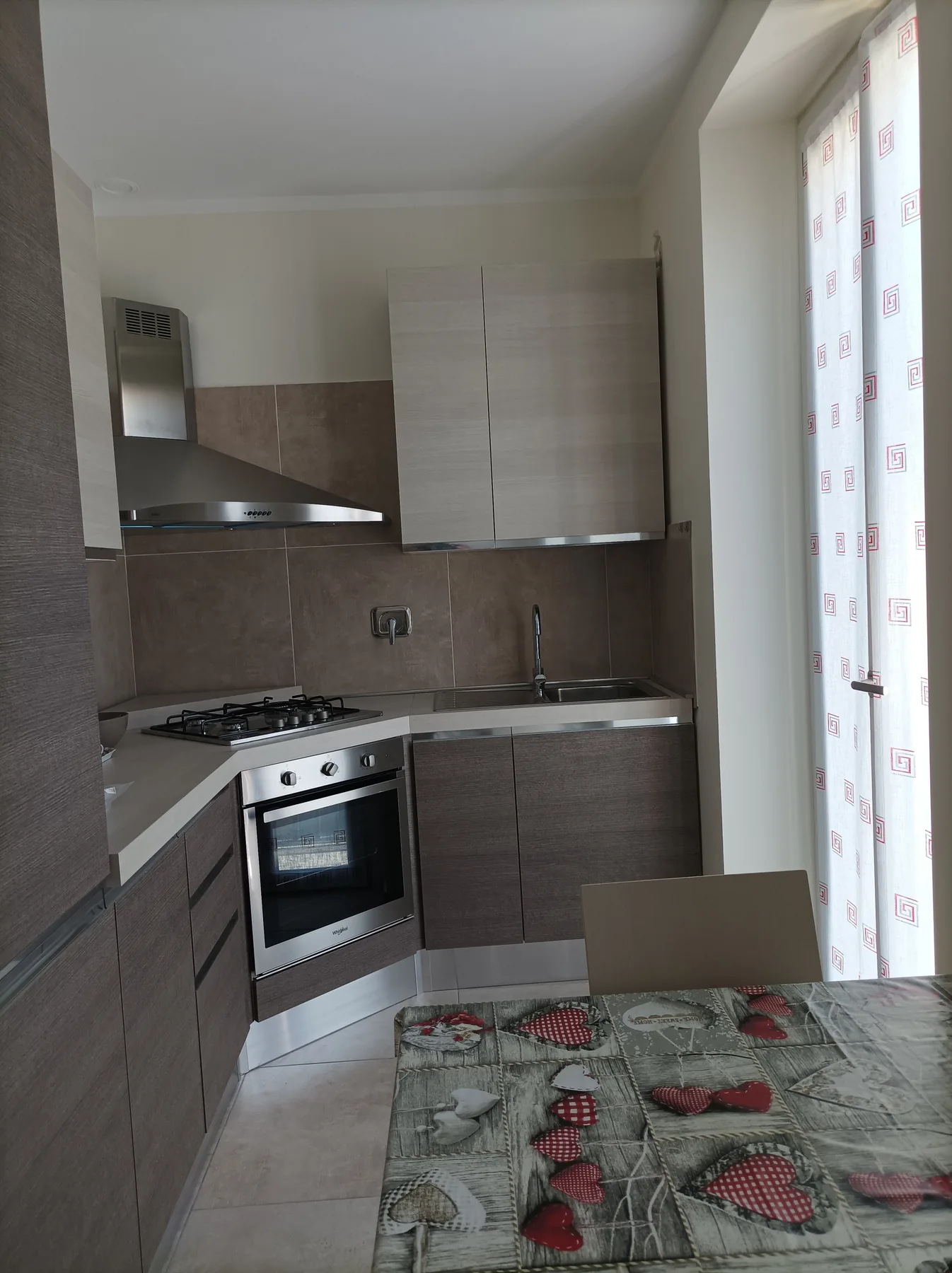 Cucina ristrutturata in via Giuria